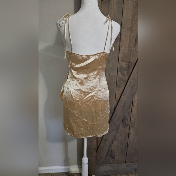 SUPERDOWN Lennie Wrap Dress in Champagne. Size small NWT - Picture 14 of 16